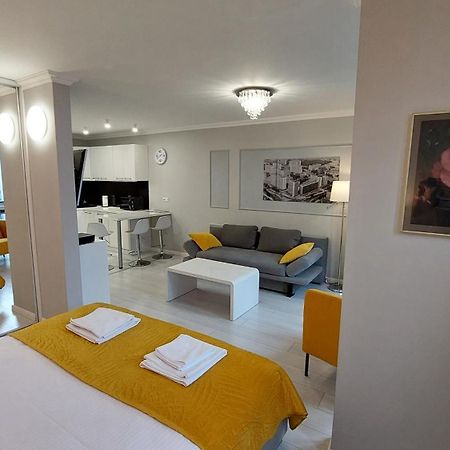 Elegancki Apartament W Sercu Warszawy 华沙 外观 照片